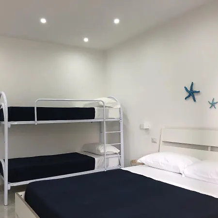 Villaggio Silvia * 卡斯特拉巴特